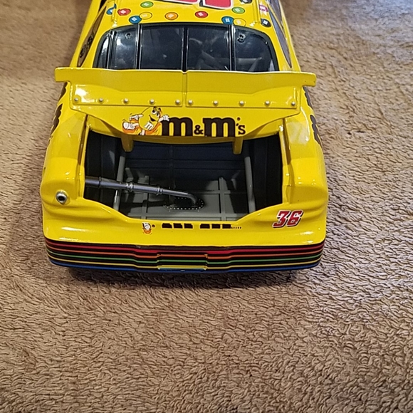 Revell Collection  1:18 Scale #36 Ernie Irvan Die - Picture 10 of 12